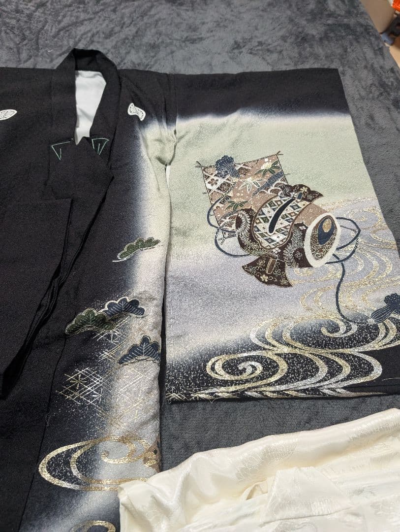 正絹 金彩 銀彩 産着 初着 男の子 男 家紋入り 紋 波 新品未使用 襦袢付き