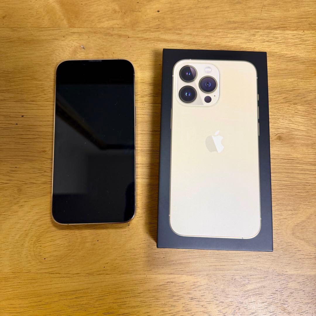 美品 iPhone13Pro ゴールド 256GB SIMフリー 付属品あり