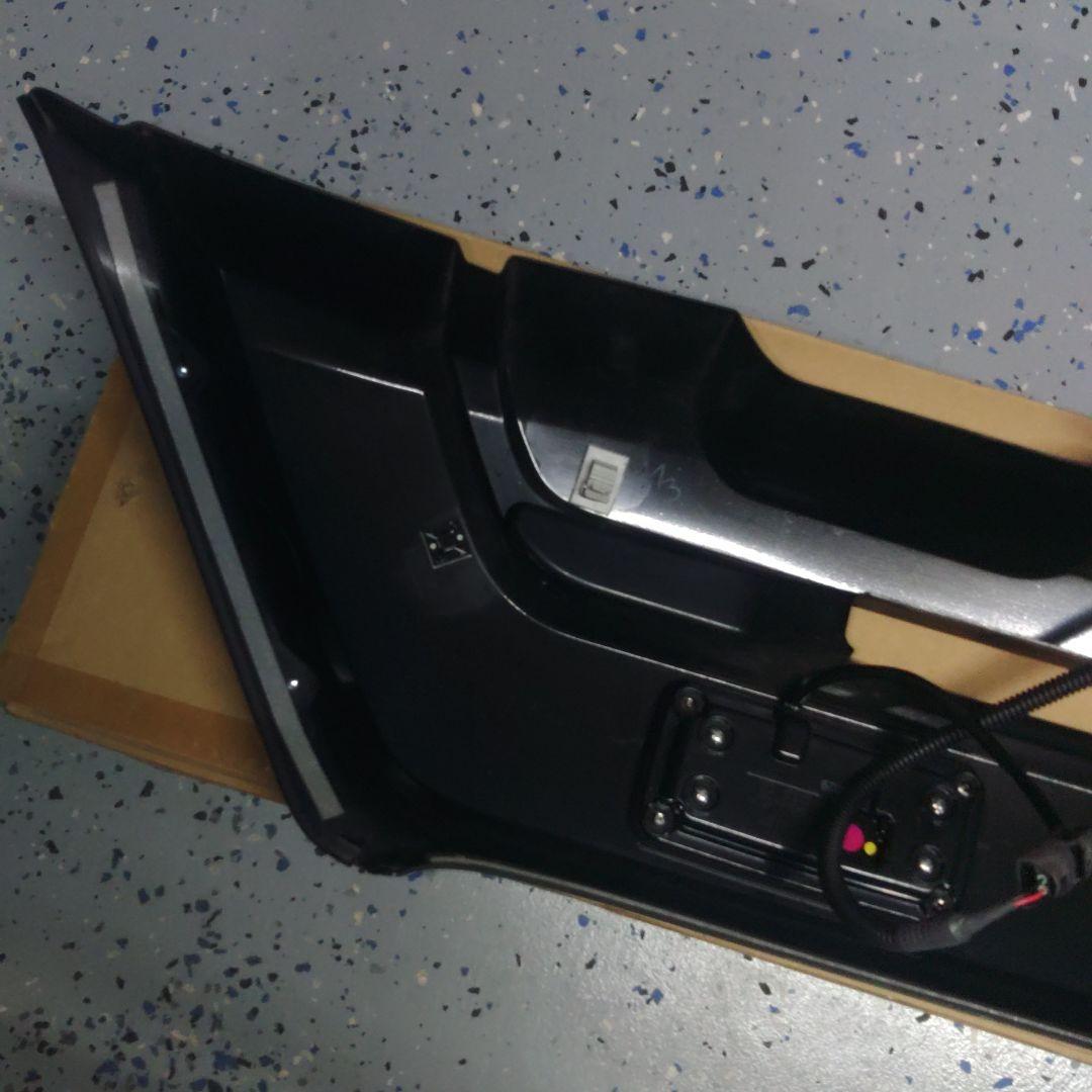 ゆってぃー様購入GR スポイラー　デイライト　ハイエース