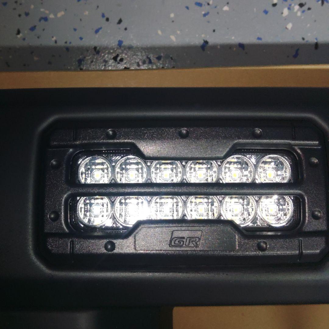 ゆってぃー様購入GR スポイラー　デイライト　ハイエース