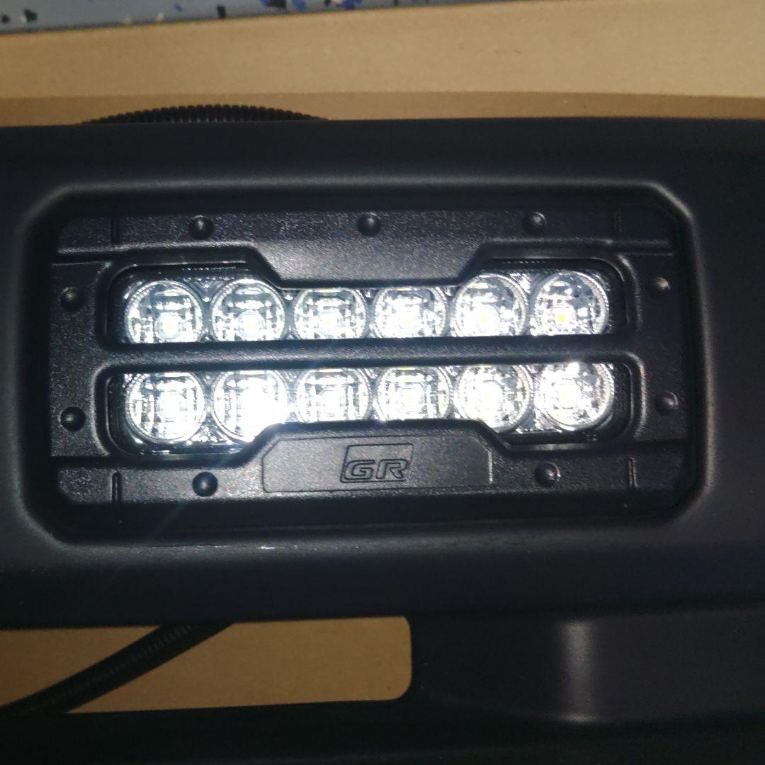 ゆってぃー様購入GR スポイラー　デイライト　ハイエース