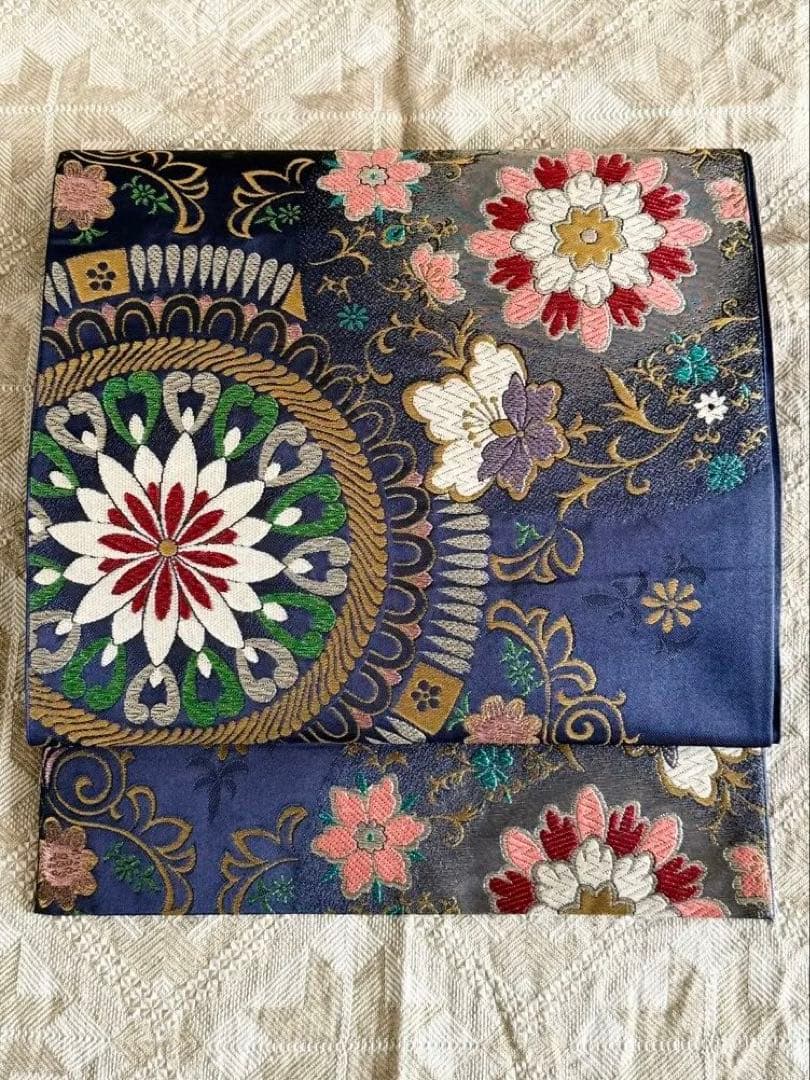 六通柄　川島織物　袋帯　振袖や訪問着に