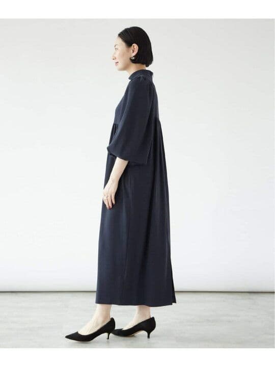 美品　2024 アセテートバックサテンジョーゼットワンピース　ネイビー