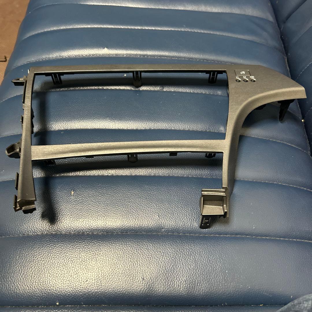 30プリウス(ZVW30)9インチ用ナビパネル