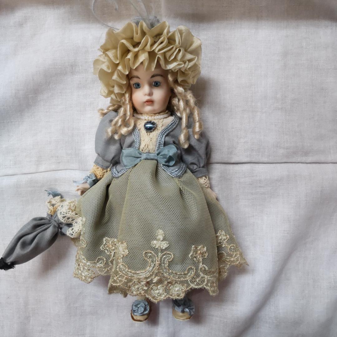 ミニョネット　アンティークドールリプロ　人形　ブリュ風