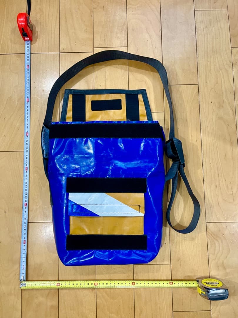 フライターグ　コンパクトメッセンジャーバッグ　F11 LASSIE