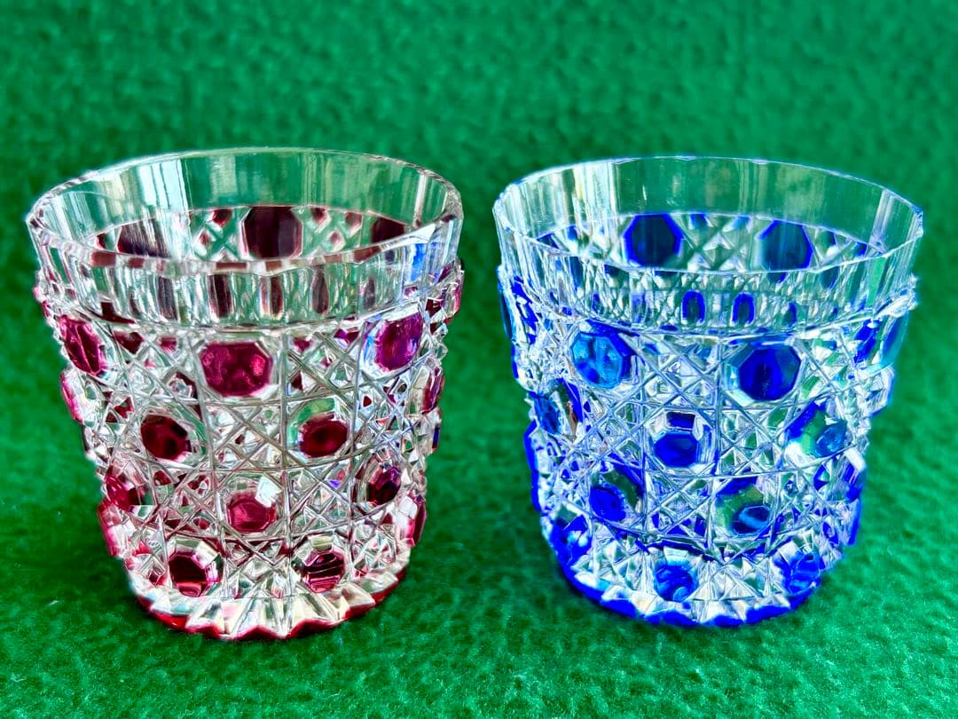 (新品未使用)HOYAクリスタル色被切子　グラス赤青 ペアセット木箱付き