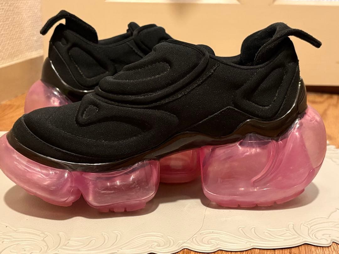 grounds グラウンズ MOOPIE BLACK ×PINK レア ピンク