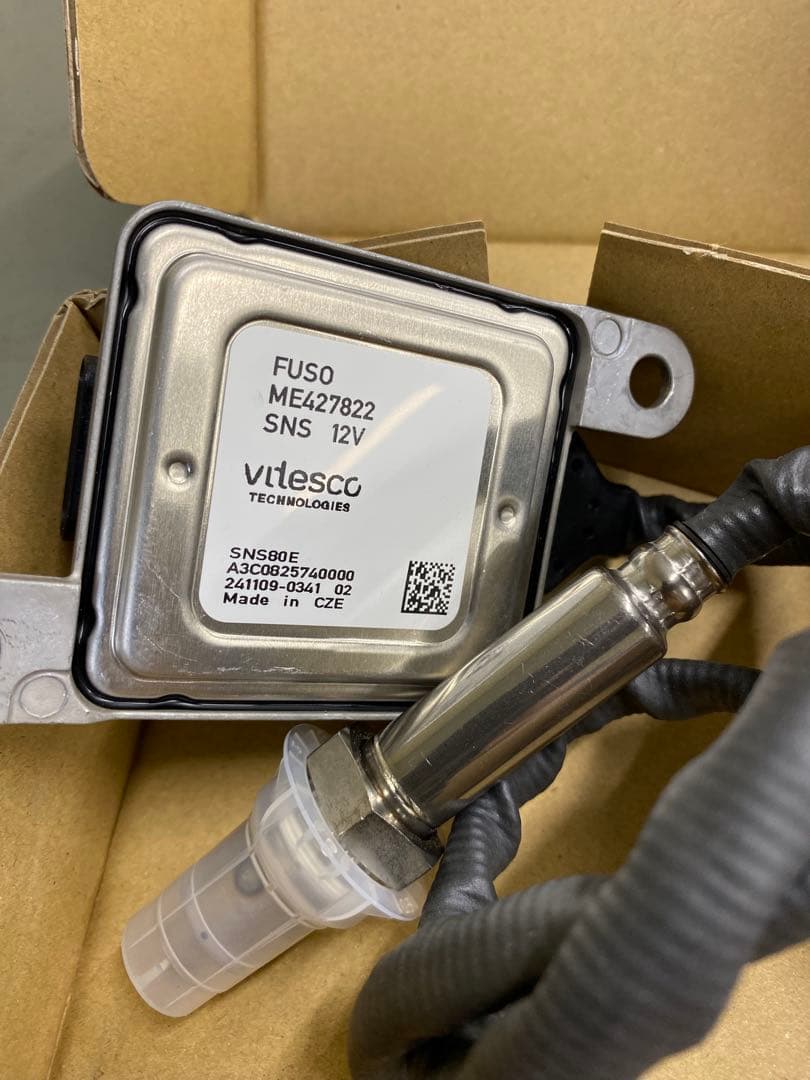 三菱ふそう　キャンター　NOXセンサー