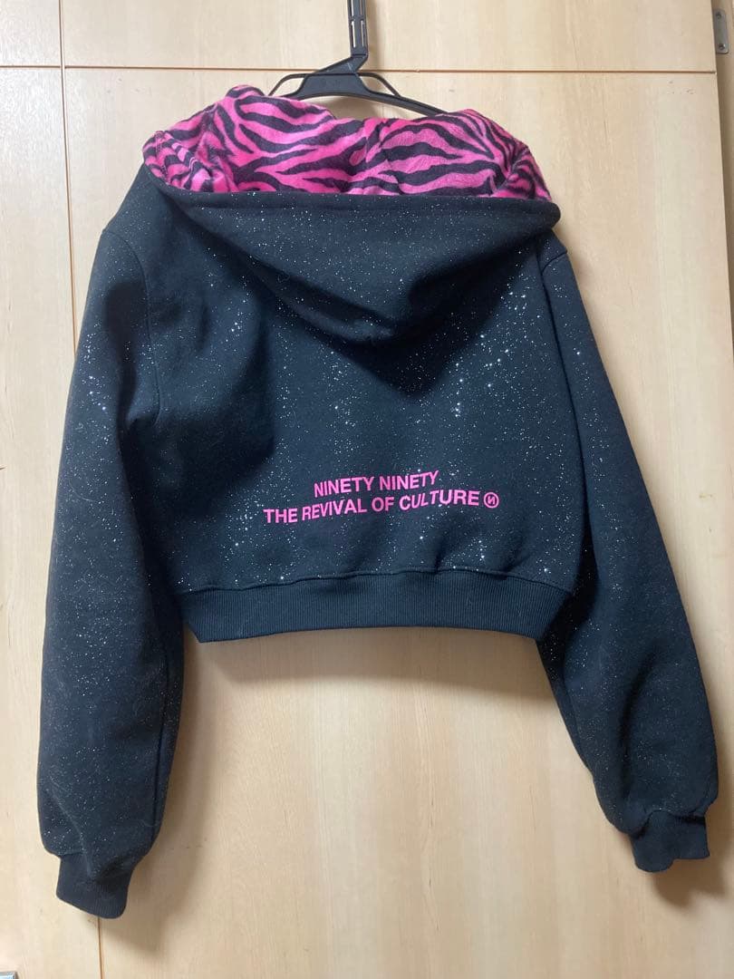 9090girlラメパーカー