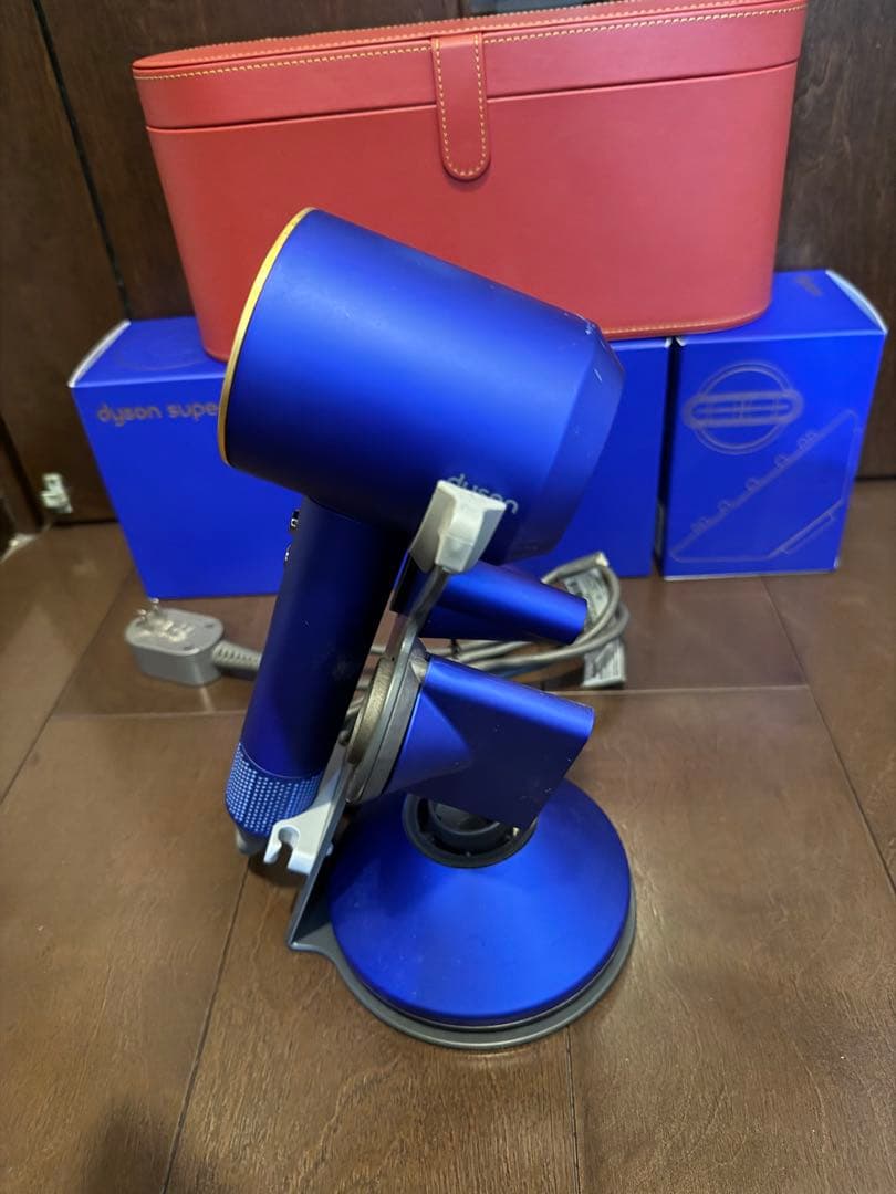 ダイソン スーパーソニック イオニック ヘアードライヤー 23.75K金箔　限定