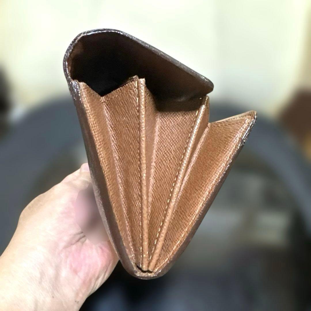 13☆美品♪カード10枚タイプ☆サラ長財布