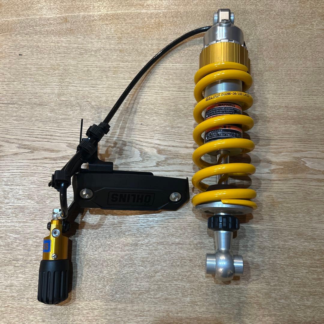 大喜Kawasaki Z900RS SE純正 オーリンズリアサスペンション