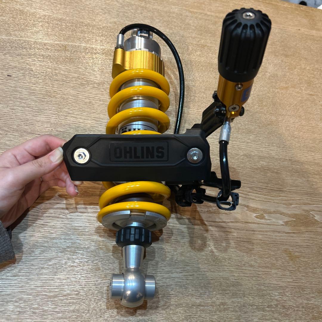 大喜Kawasaki Z900RS SE純正 オーリンズリアサスペンション