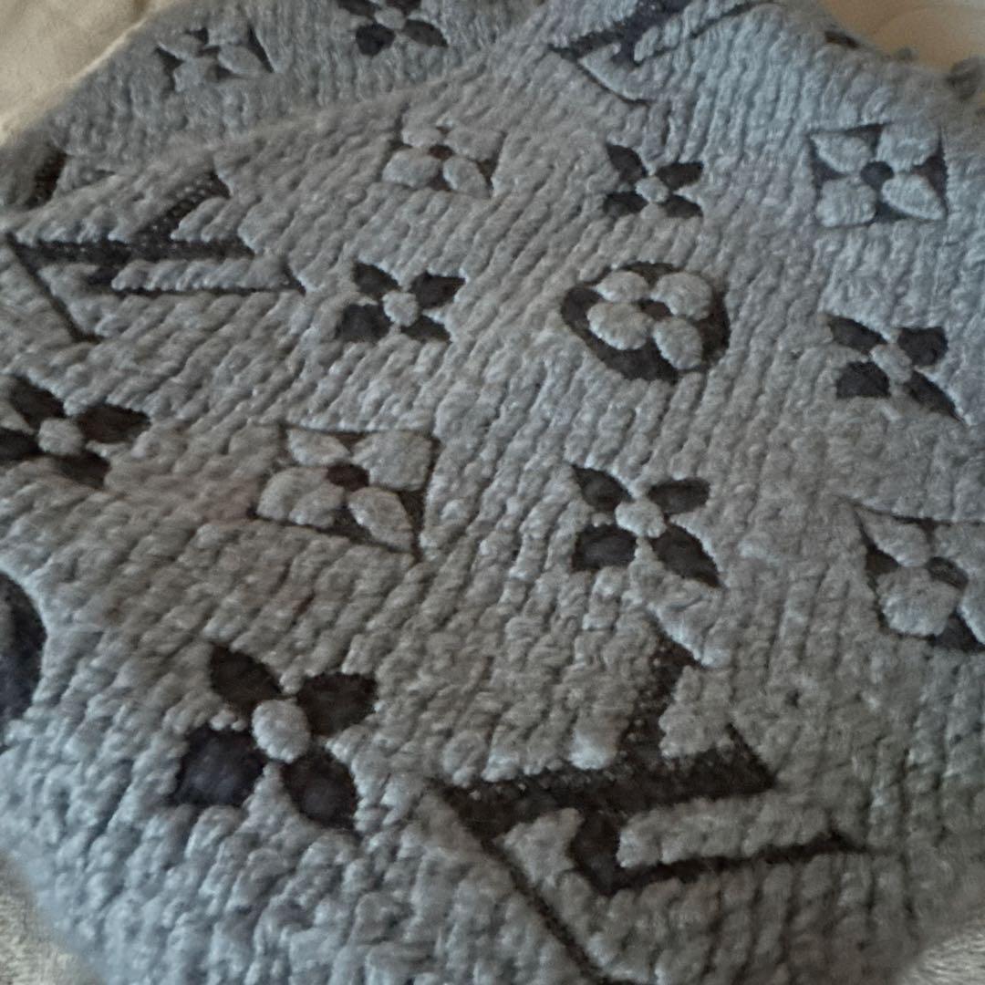 LOUIS VUITTON ライトブルー マフラー