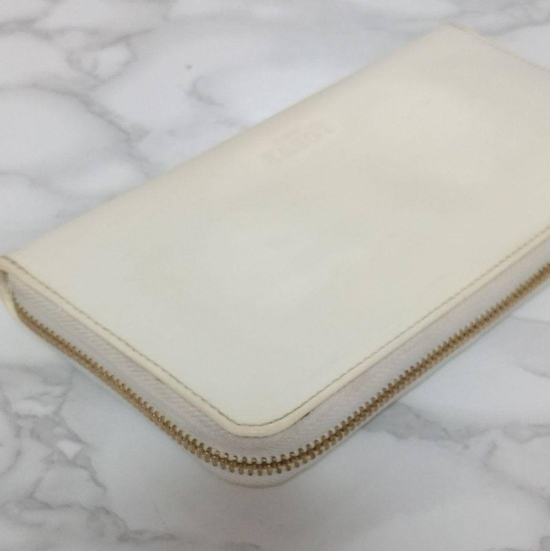 LOEWE 長財布 ラウンドファスナー レザー アイボリー系 上品