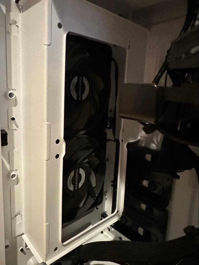 【美品】ゲーミングPC Ryzen7 5700X /RTX 4070 SUPER