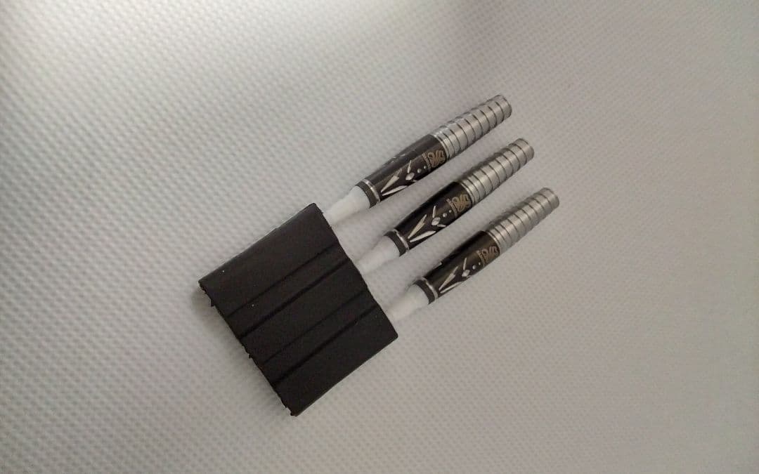 チ*ー様 サングリアル!坂口優希恵!極美品!新品同品!付録未開封!ダーツセット