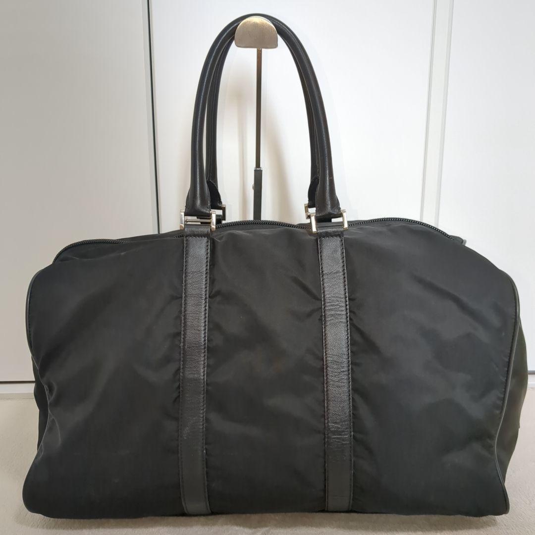 プラダ ボストンバッグ 三角ロゴ 希少色 ブラック レザーハンドル 大容量