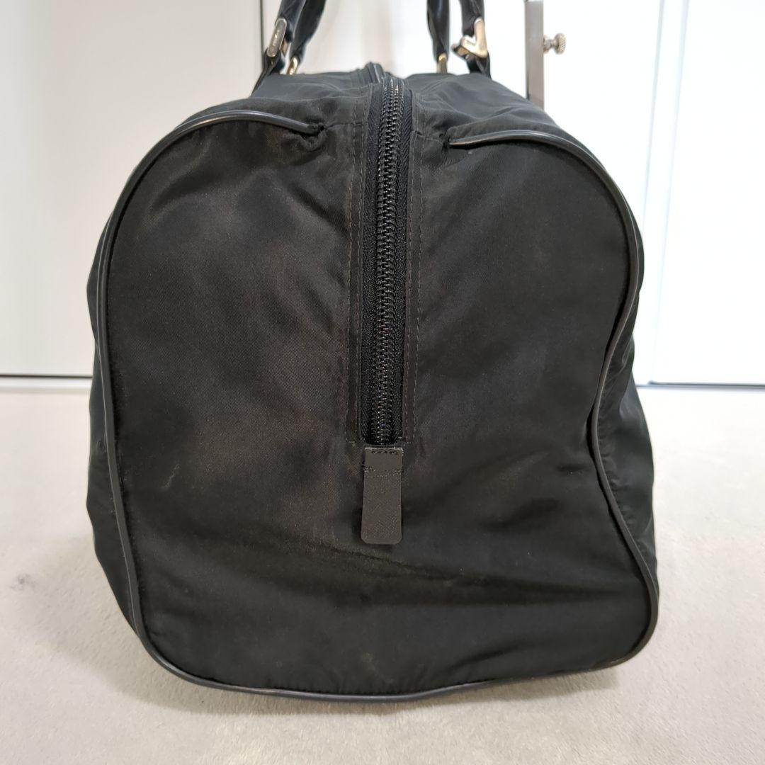 プラダ ボストンバッグ 三角ロゴ 希少色 ブラック レザーハンドル 大容量