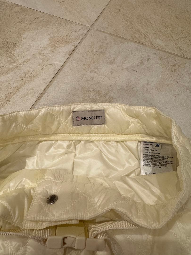 Moncler モンクレール　スカート