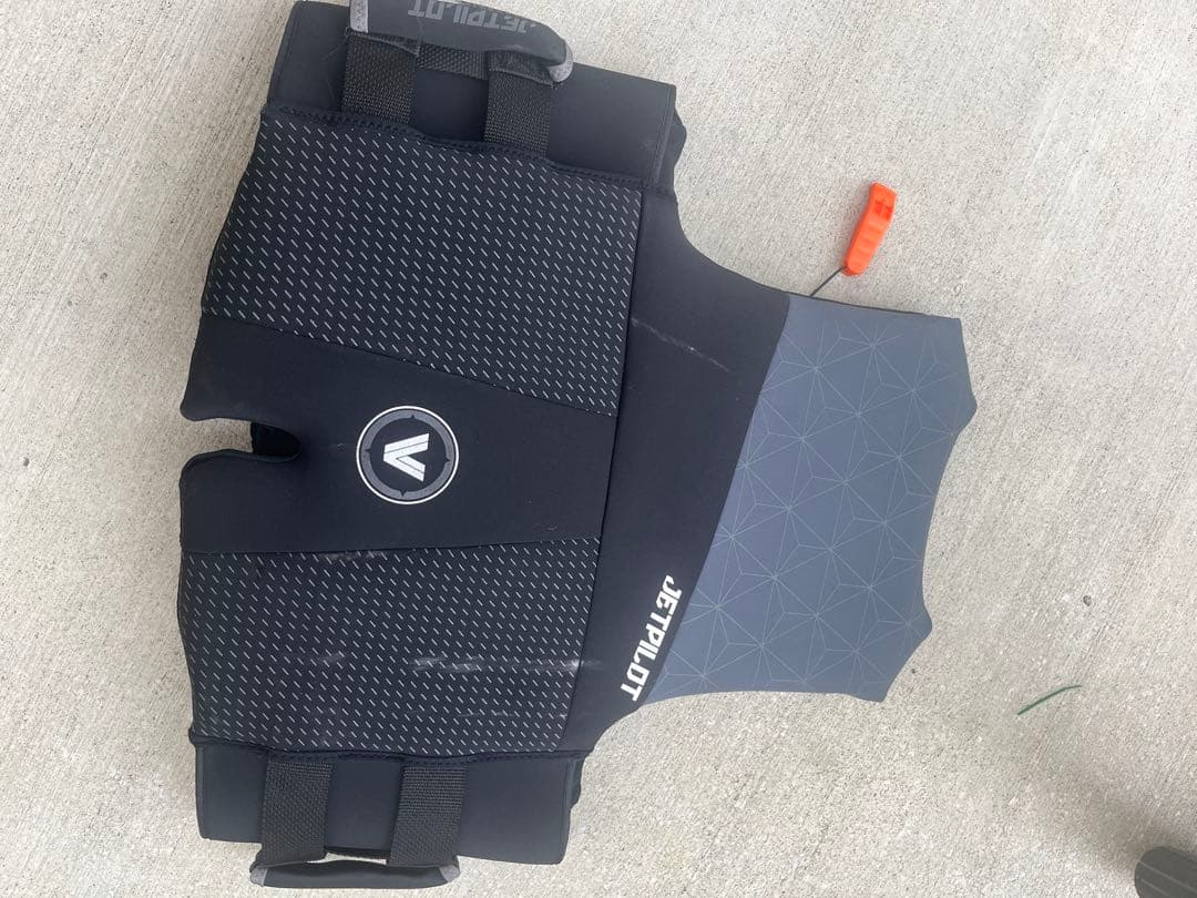 今週末迄送料込み！50%オフ！JETPILOT ライフジャケット XL