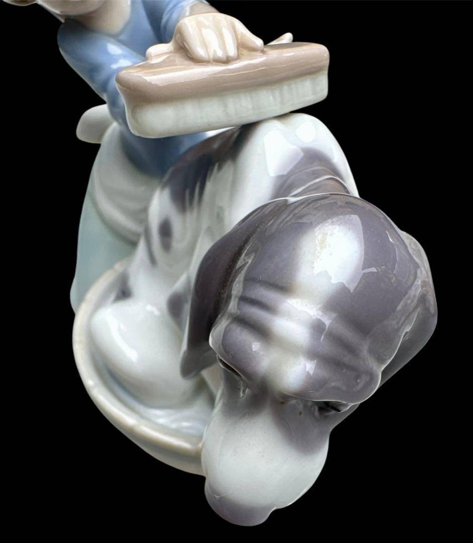 ぷ*に様 内気な入浴犬　＃5455　★リヤドロ　スペイン　ポーセリン　ヴィンテー