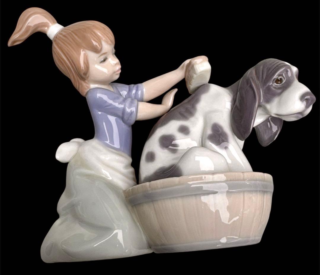 ぷ*に様 内気な入浴犬　＃5455　★リヤドロ　スペイン　ポーセリン　ヴィンテー