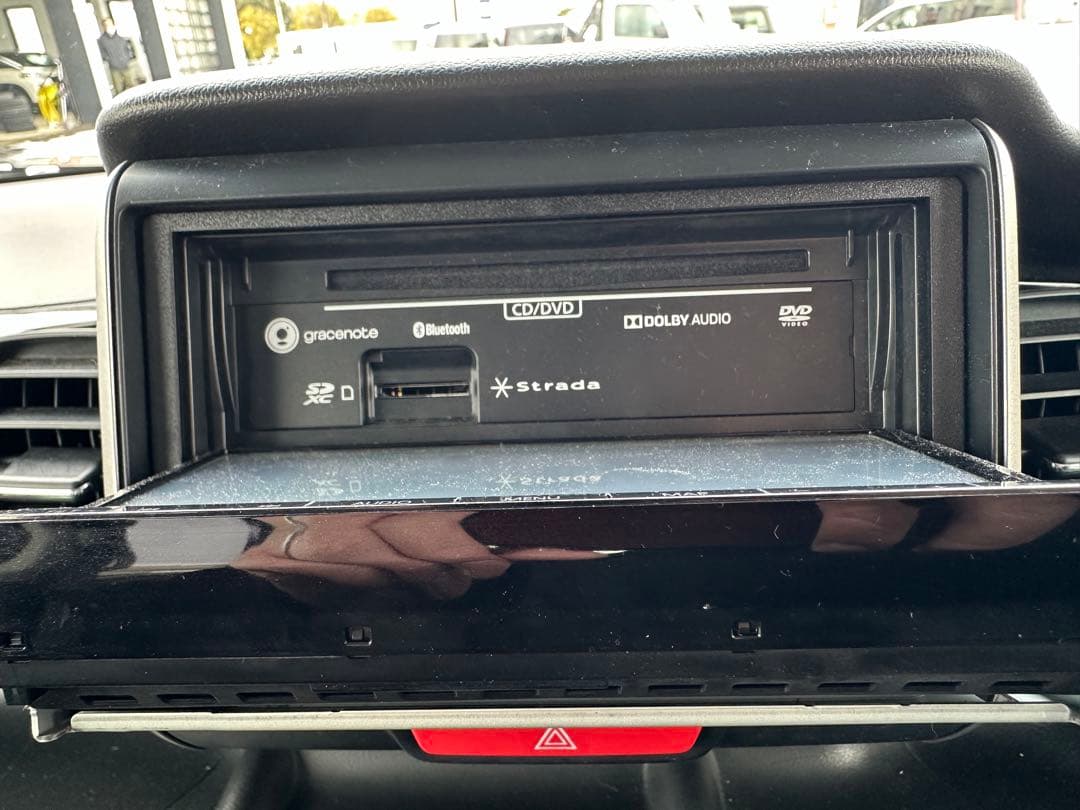 cn-re04d カーナビ　テレビ　Bluetooth バックカメラ付き