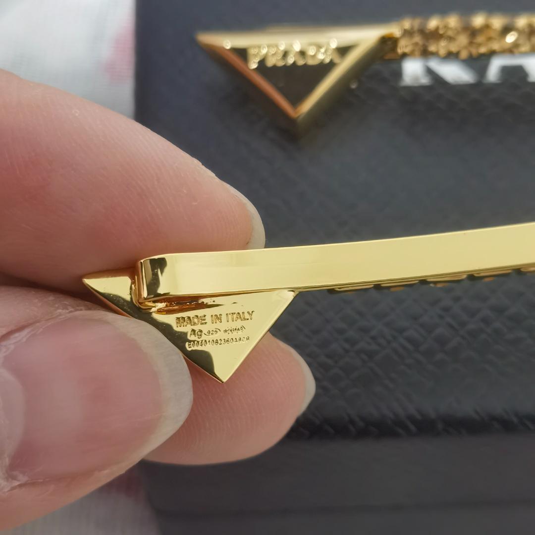 プラダ PRADA クリスタル ヘアクリップ