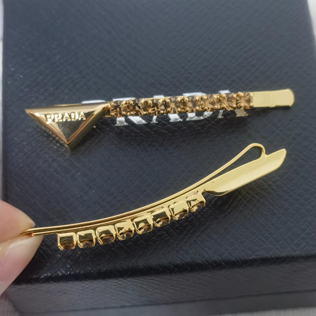 プラダ PRADA クリスタル ヘアクリップ