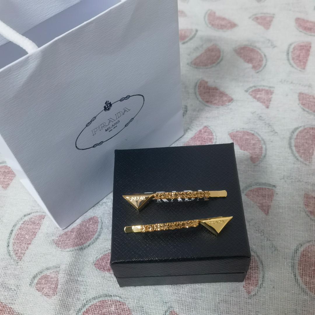 プラダ PRADA クリスタル ヘアクリップ