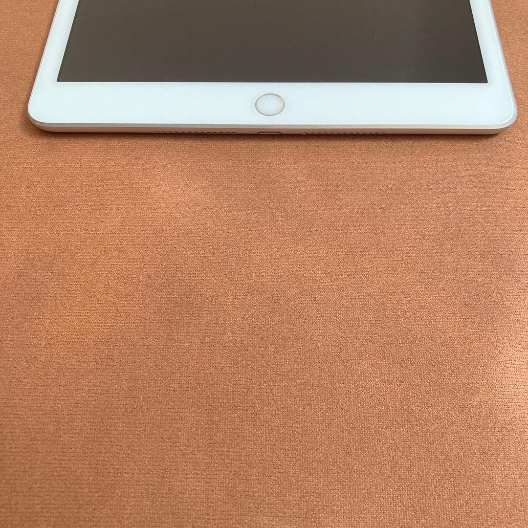 568【早い者勝ち】電池最良好☆iPad8 第8世代 32GB SIMフリー☆