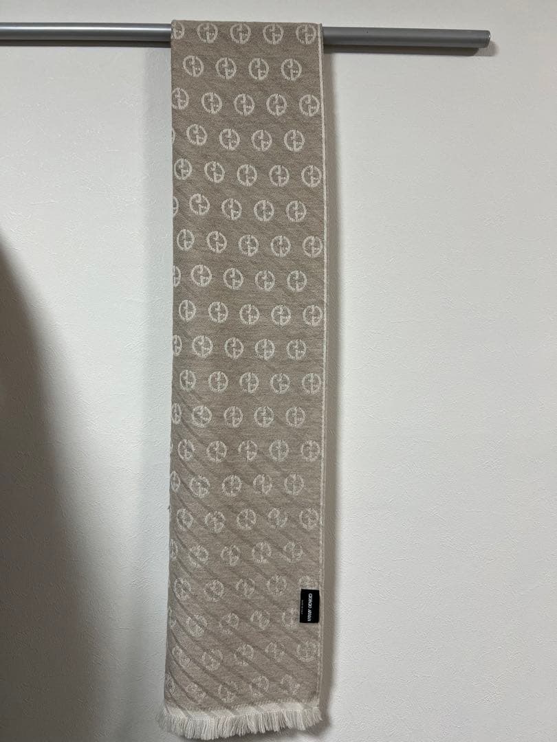 【値下げ】Giorgio Armani ロゴマフラー ベージュ