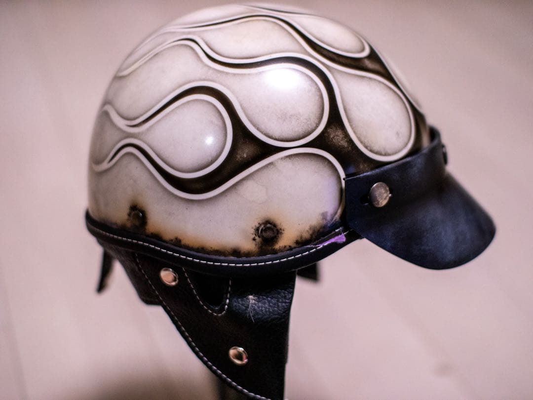 XXL 新品未使用　ポリヘル　ヘルメット バイク　アイボリーエイジング黒フレア