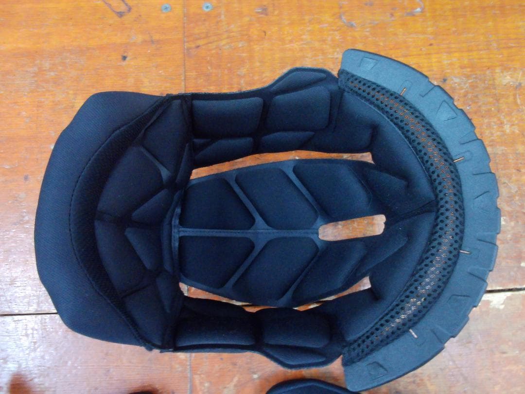 OGK　KABUTO　SHUMA　ホワイト　サイズM　2025年製