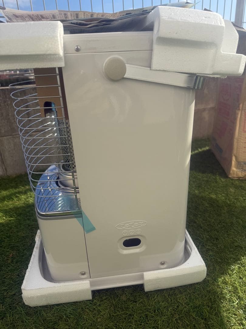 トヨトミ石油ストーブRS-H29M（W）