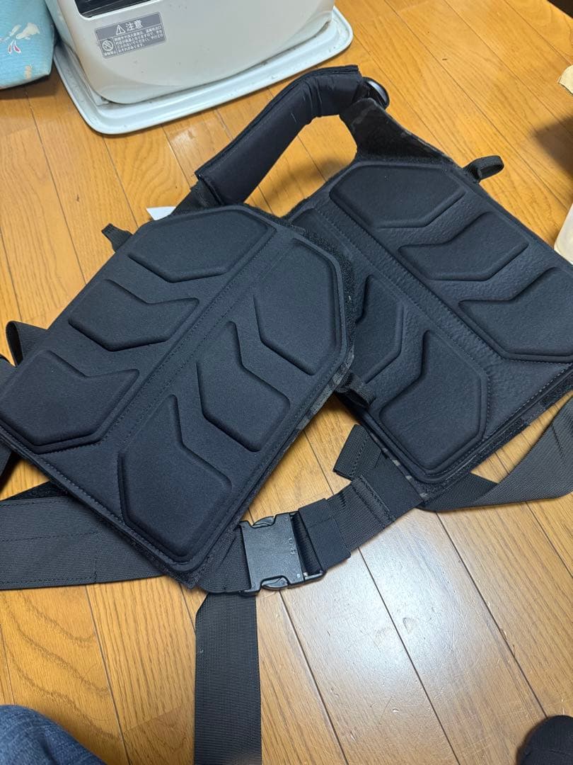 m*o様 実物　LBT 迷彩 プレートキャリア　美品　サバゲ　ミリタリー　スリッ