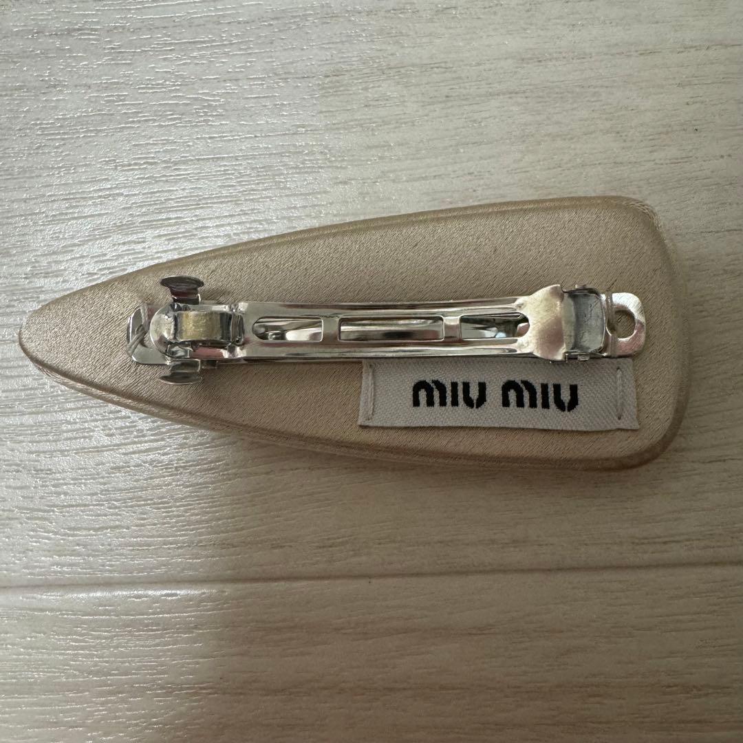未使用☆正規品 希少 MIUMIU ストーン付き　サテンクリスタルヘアクリップ
