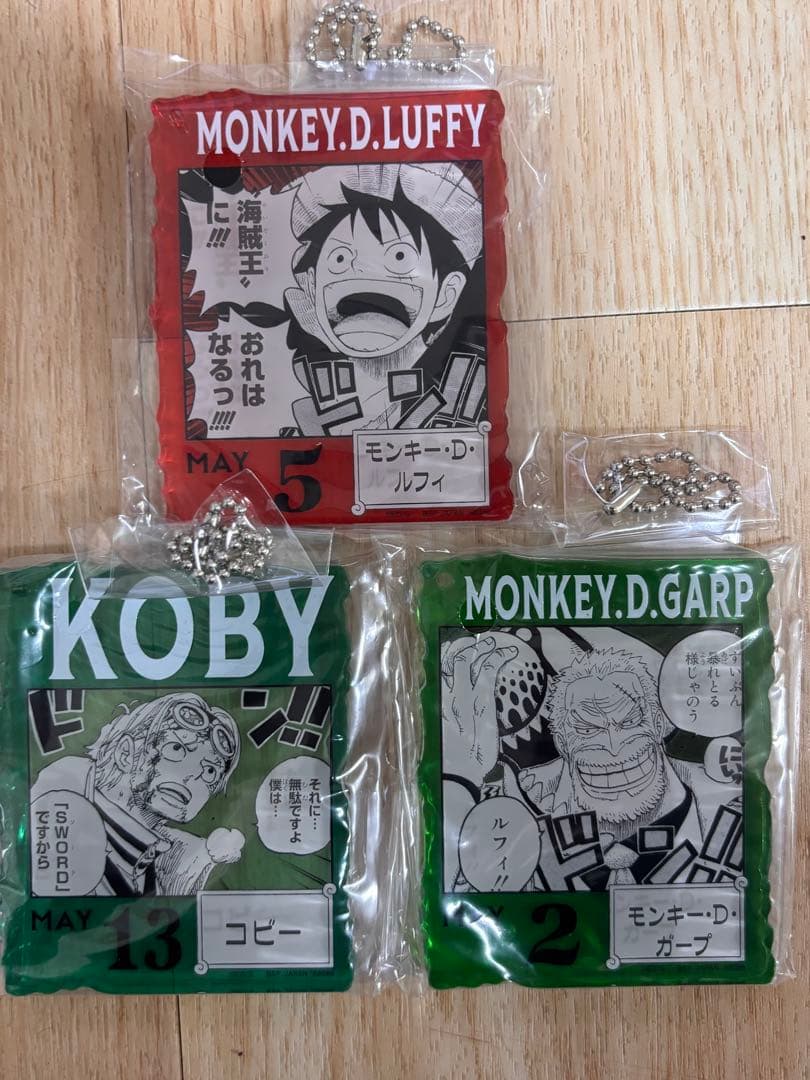 ONE PIECE BASE SHOPくじ アクリルブロック ルフィ ガープ