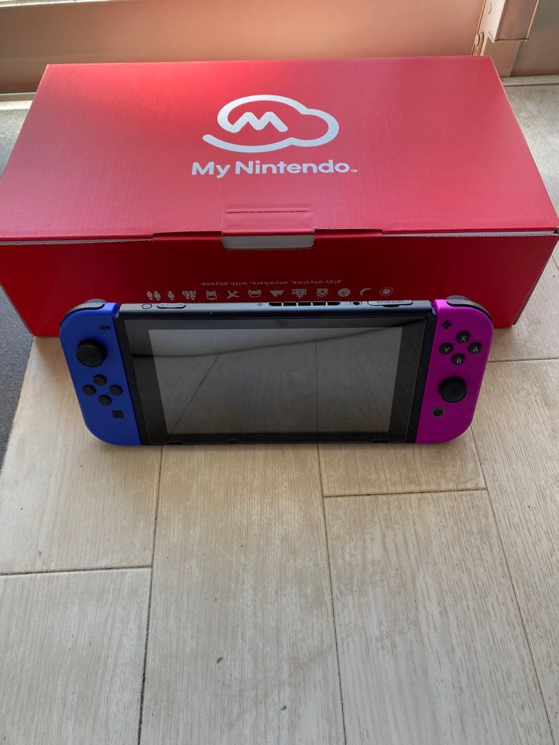 Nintendo Switch 青と紫のJoy-Con 純正ケース付き