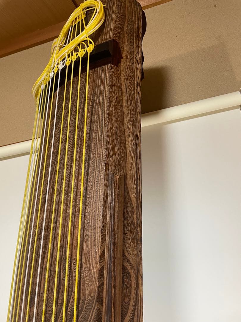 十七絃筝 紅木巻き、専用ケース付き，十七弦柱（大），十七絃猫足，ハンドル