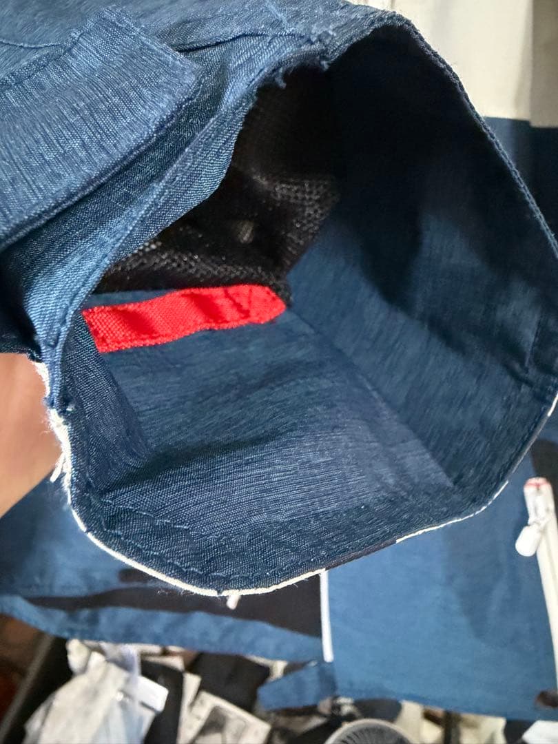 クシタニK-2381 アメニタジャケット サイズ：L、色はネイビーです。