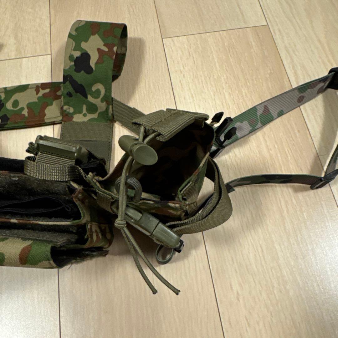 迷彩 チェストリグ　3連インサート3つ付きChase Tactical