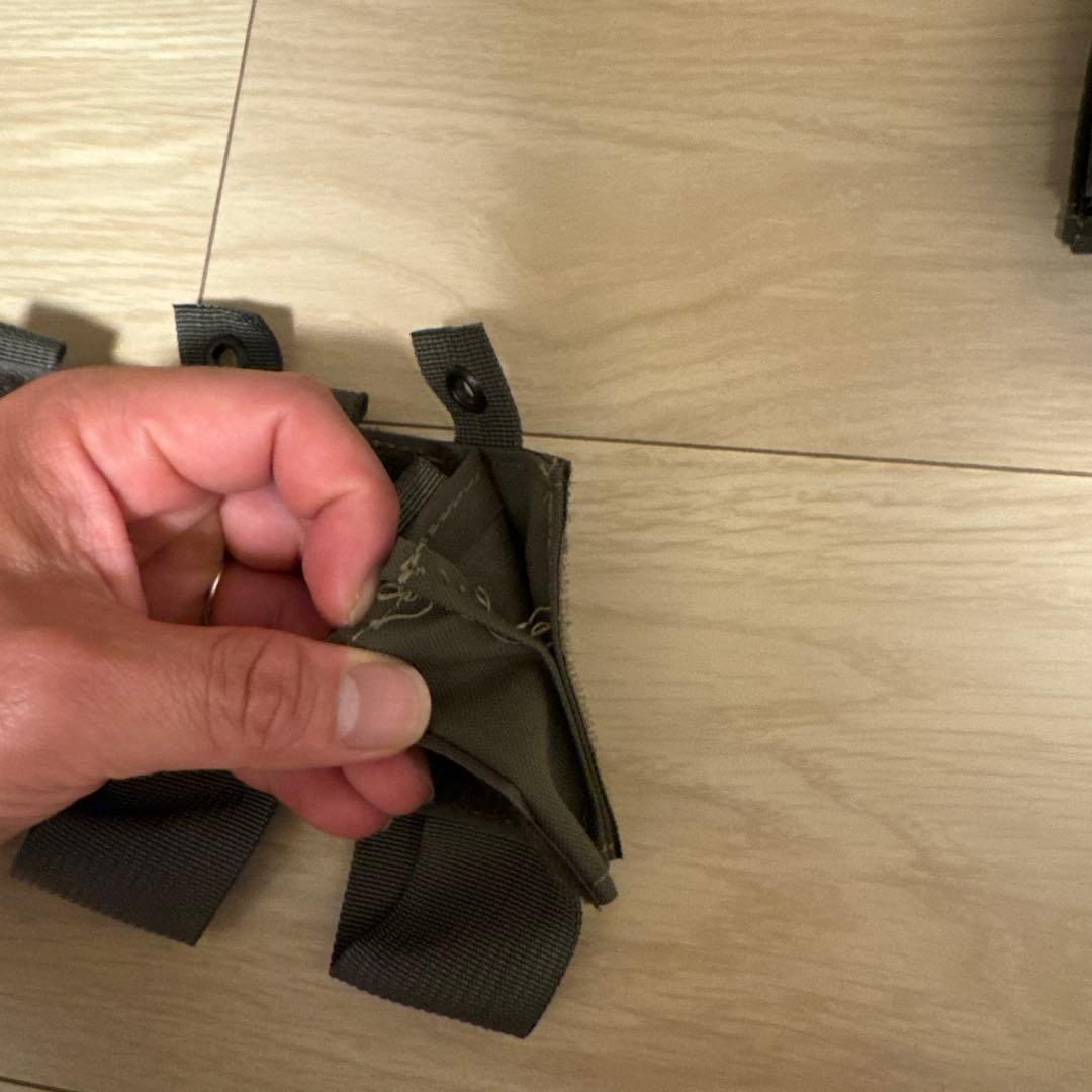 迷彩 チェストリグ　3連インサート3つ付きChase Tactical