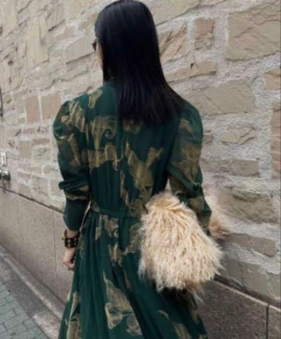 und calla flocky dress グリーン Sサイズ