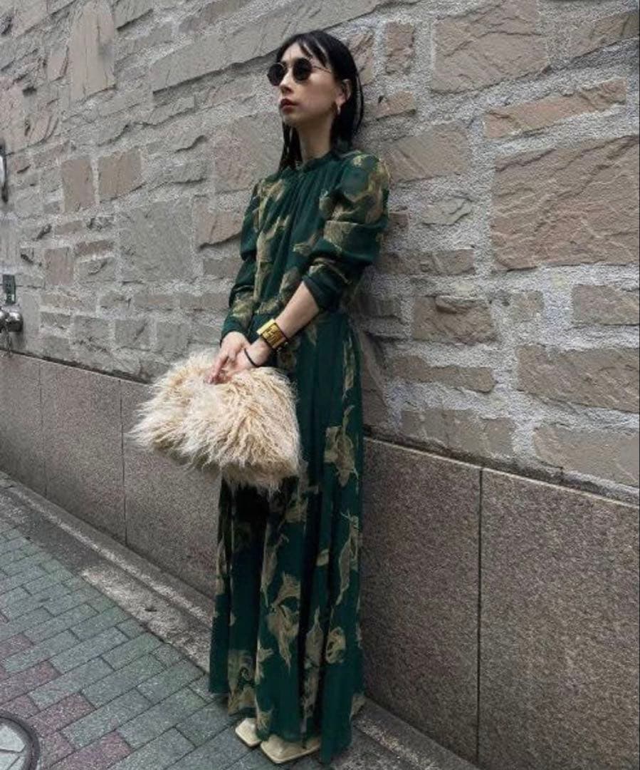 und calla flocky dress グリーン Sサイズ