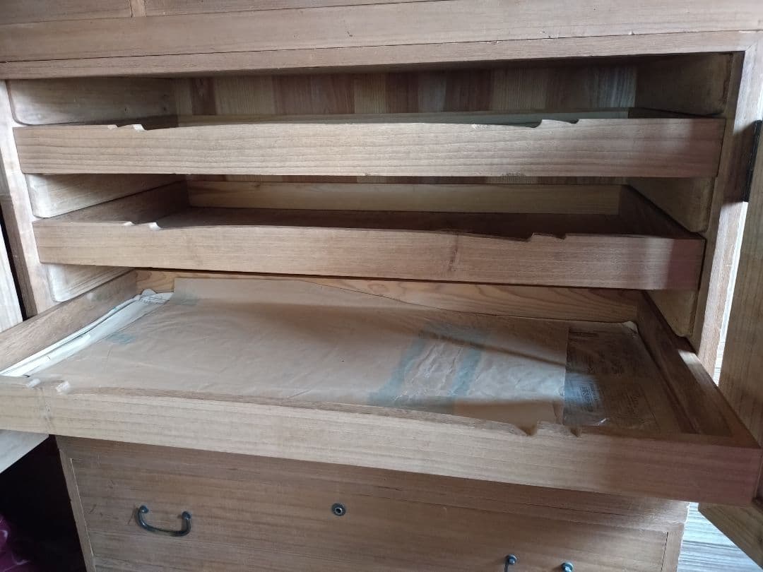 【送料込】桐箪笥 年代物 アンティーク タンス 家具 着物入れ 3分割可能