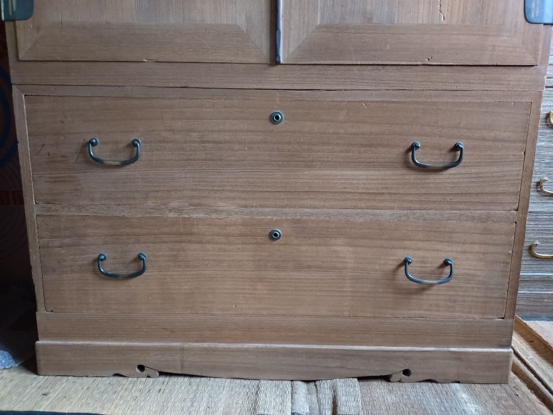 【送料込】桐箪笥 年代物 アンティーク タンス 家具 着物入れ 3分割可能