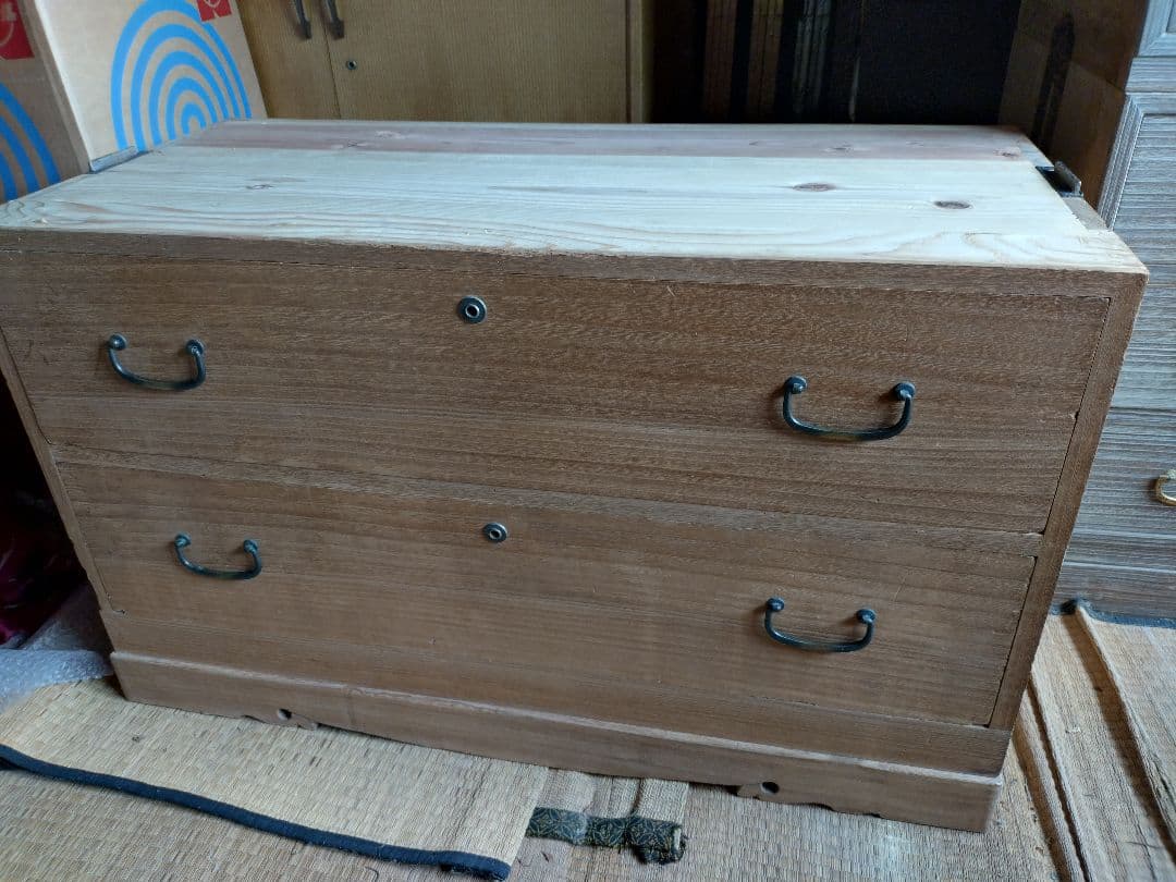 【送料込】桐箪笥 年代物 アンティーク タンス 家具 着物入れ 3分割可能